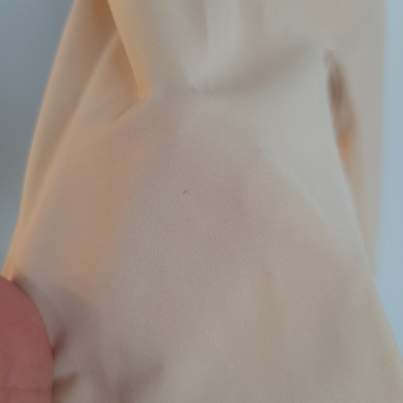 Spanx Thinstincts Girl Short Soft Nude Shapewear Lightweight Size Small Petite - Picture 4 of 7